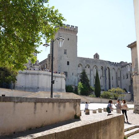 Face Au Palais Des Papes Appartement Avignon Buitenkant foto